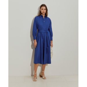 Vestido camisero con falda acampanada